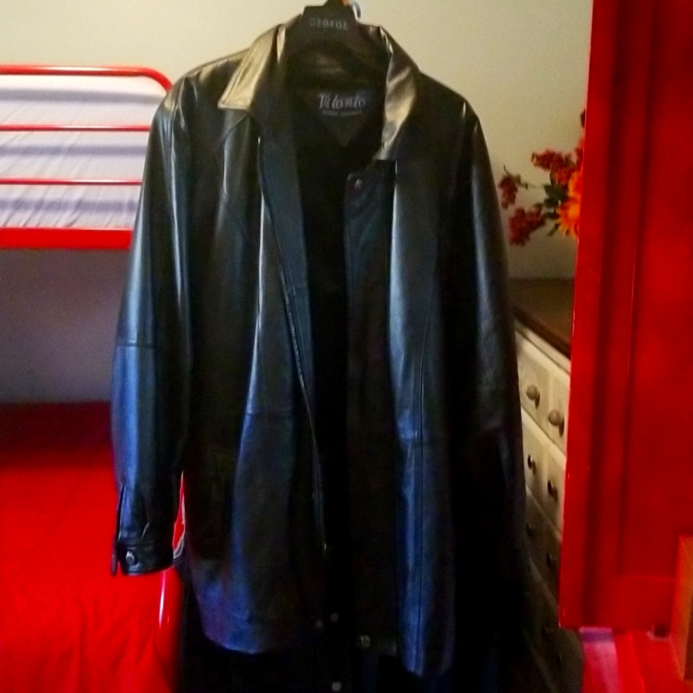 SOLD! Spring sale!!!! Large Vilanto men leather coat in excellent condition